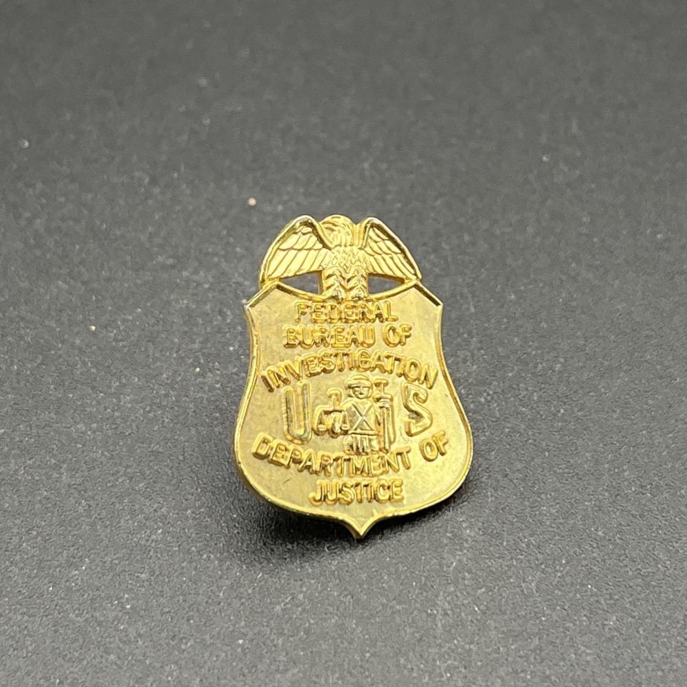Federal Bureau Of Investigation‎ Department Of Justice Gold Tone Lapel Hat Pin